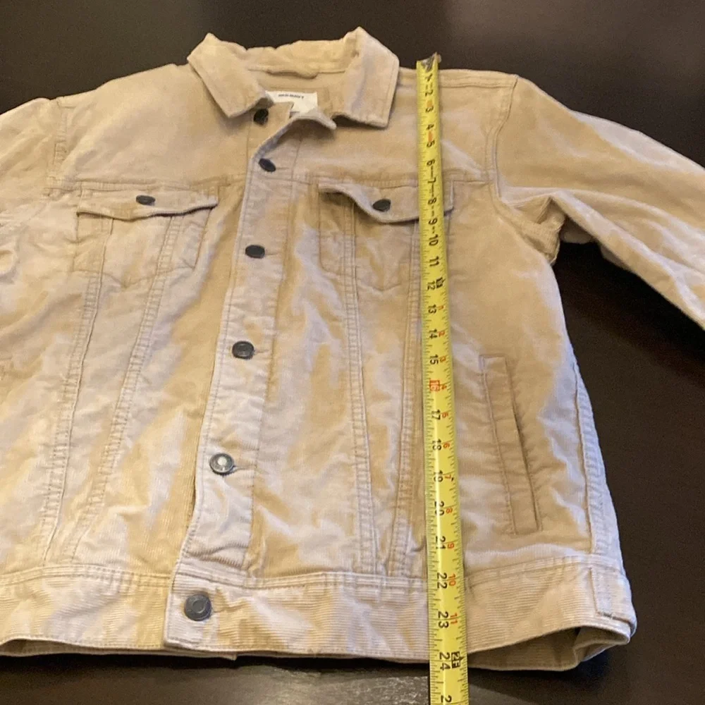 Old Navy Tan Corduroy Jacket. Size M. Button up with pockets.